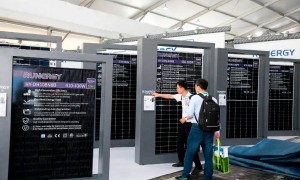 负债近300亿，“化债王”跟债主再赌一次