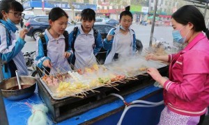 打工人吃不起麻辣烫，小老板们也不赚钱