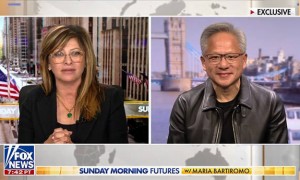 黄仁勋：美国低估了中国，他们现在能生产数百万颗AI芯片