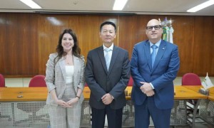 证监会主席吴清访问法国、巴西金融监管部门并与国际机构投资者代表座谈