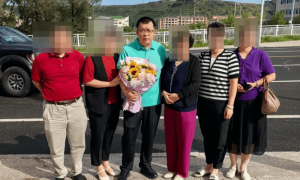 “内蒙古警察枪击案”当事人今日刑满释放,此前重审从无期改判四年