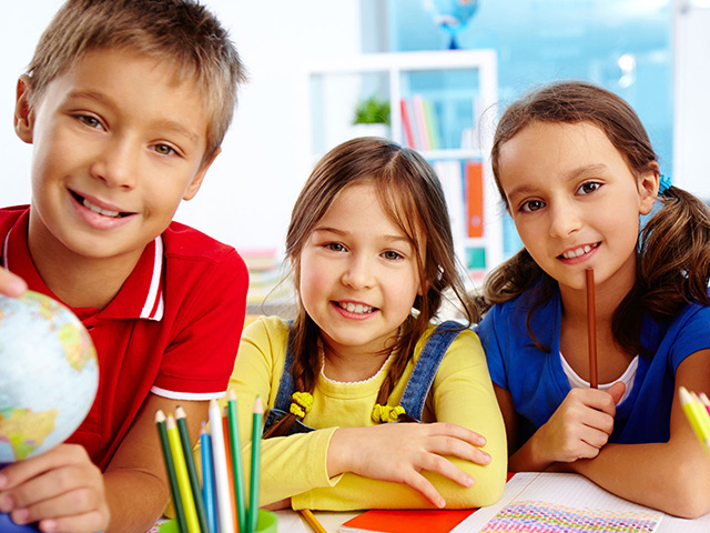 《老舅》勾勒东北家庭生活图景